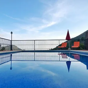 https://villa-bonita-nerja.hotelsinnerja.org